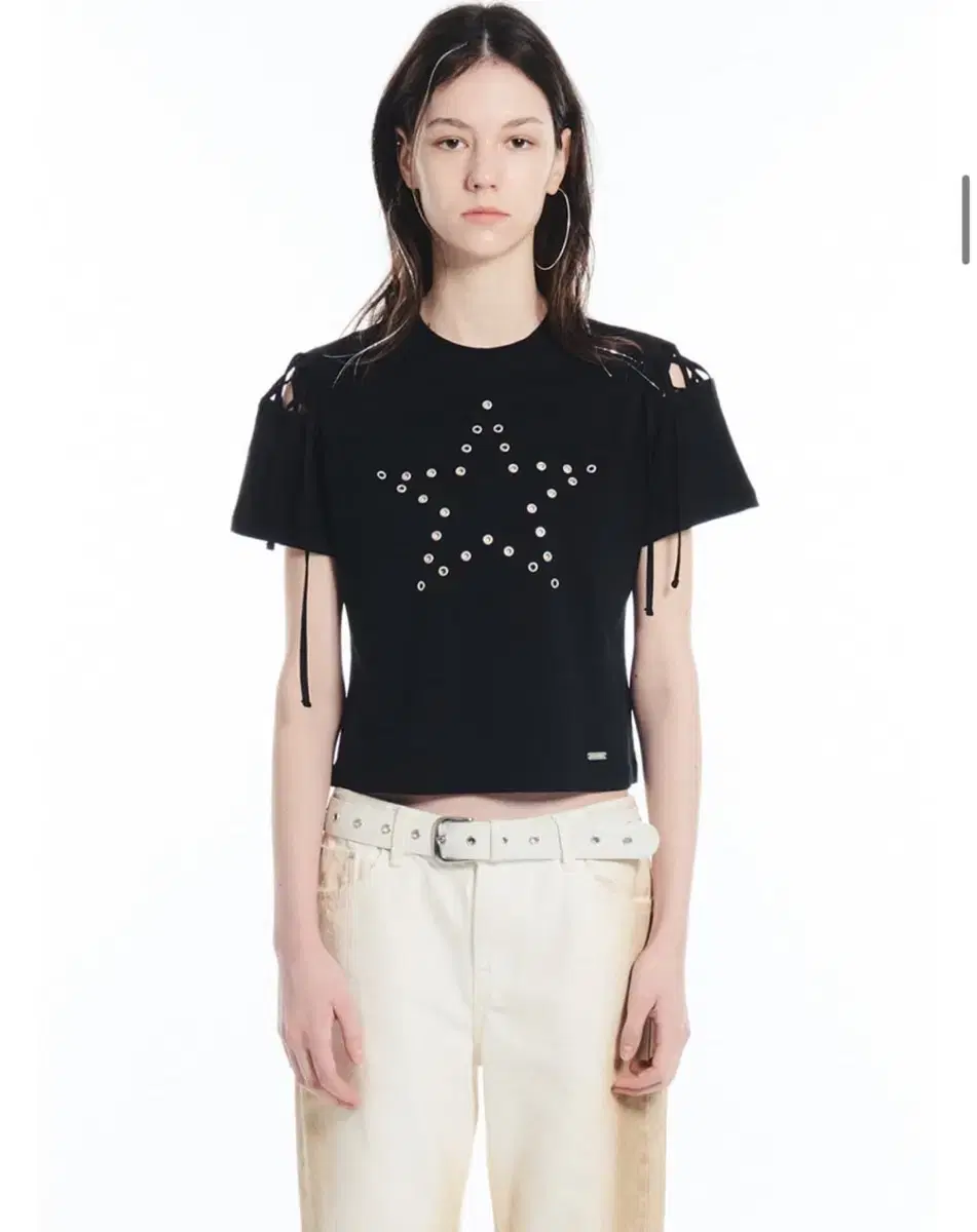 택포) 세릭 EYELET STAR HALF TOP - BLACK